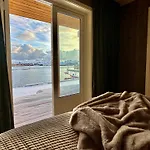 Superior Ocean View Lofoten Apartman *
