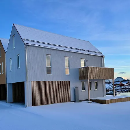 Superior Ocean View Lofoten Apartmán *