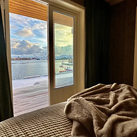 Superior Ocean View Lofoten Apartment *